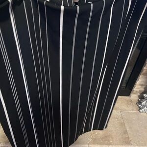 Worthington Black and White Pencil Skirt